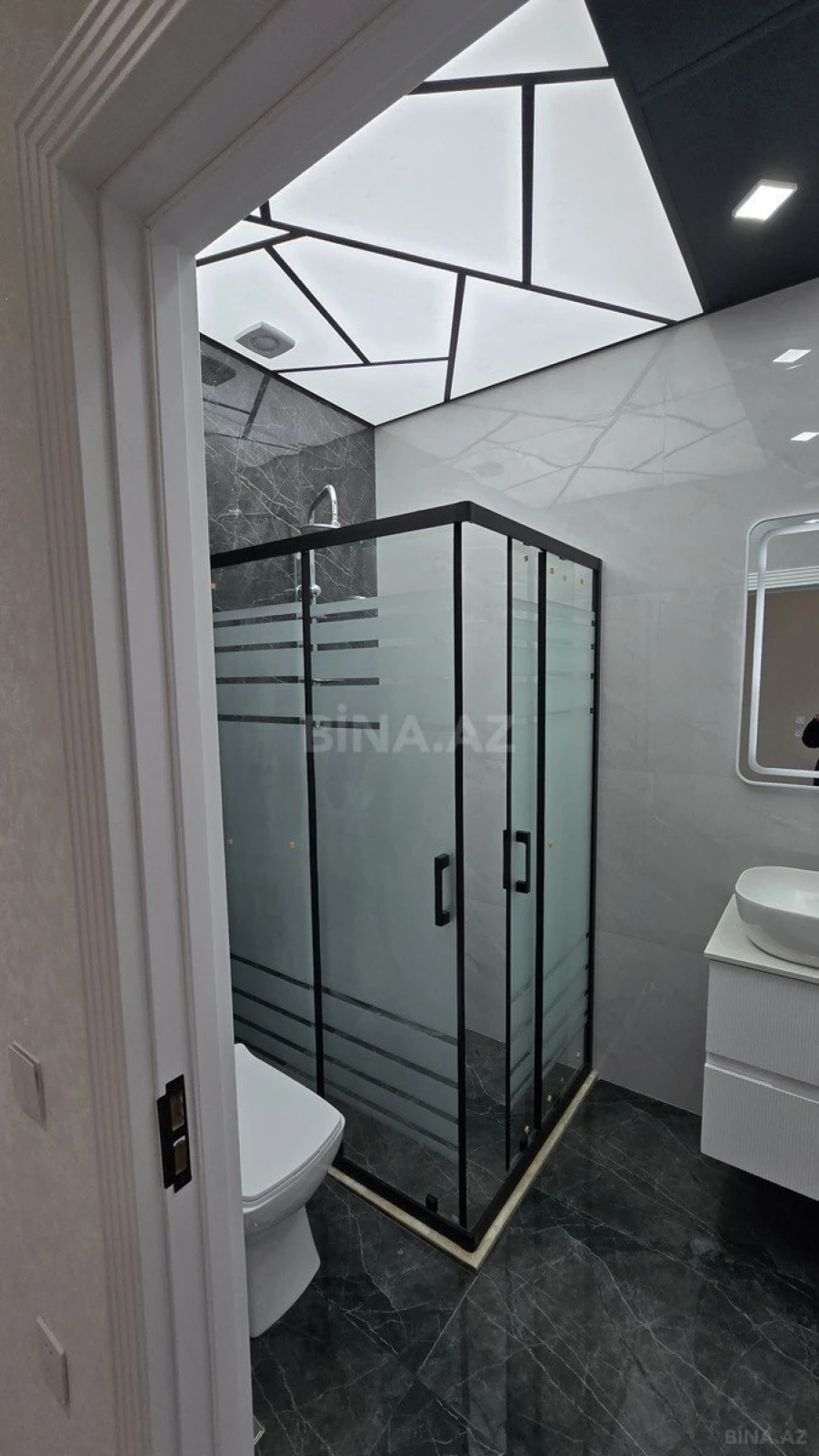 Satılır 3 otaqlı mənzil 93 m²