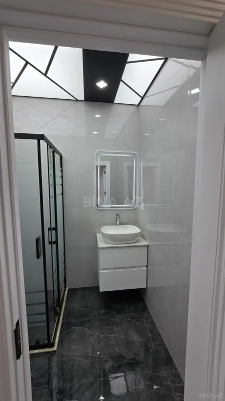 Satılır 3 otaqlı mənzil 93 m²