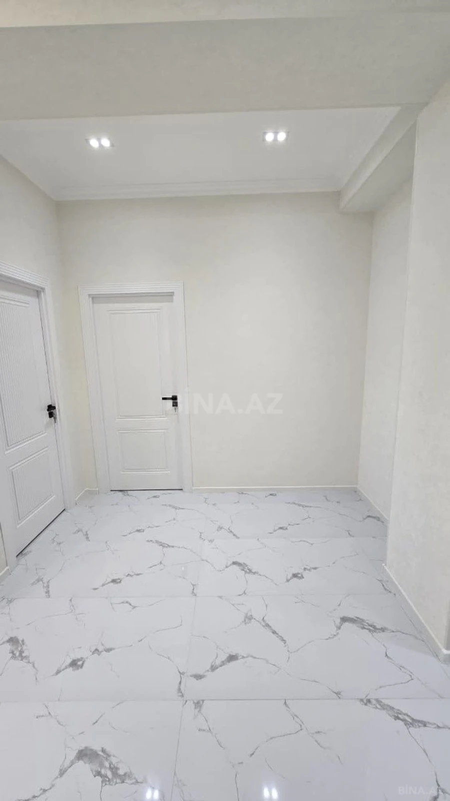 Satılır 3 otaqlı mənzil 93 m²