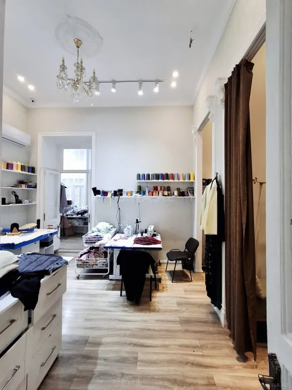 Kirayə verilir obyekt 200 m²