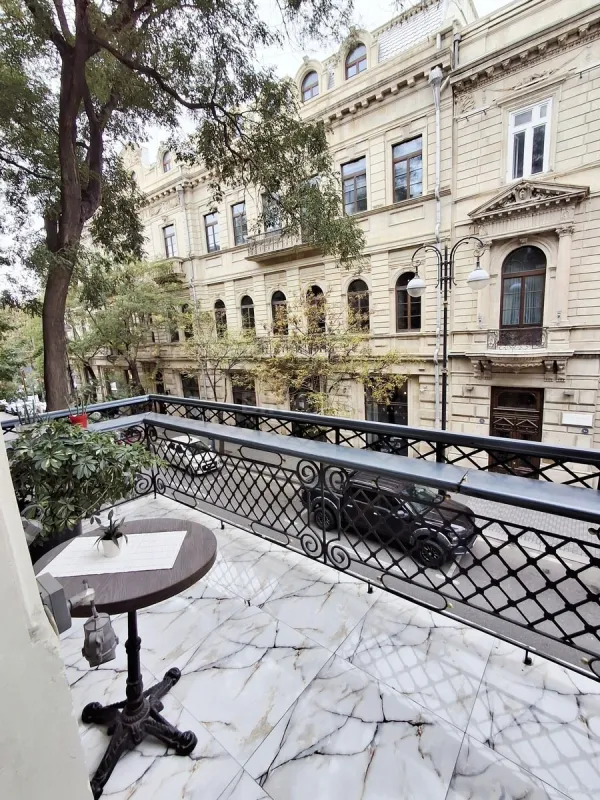 Kirayə verilir obyekt 200 m²