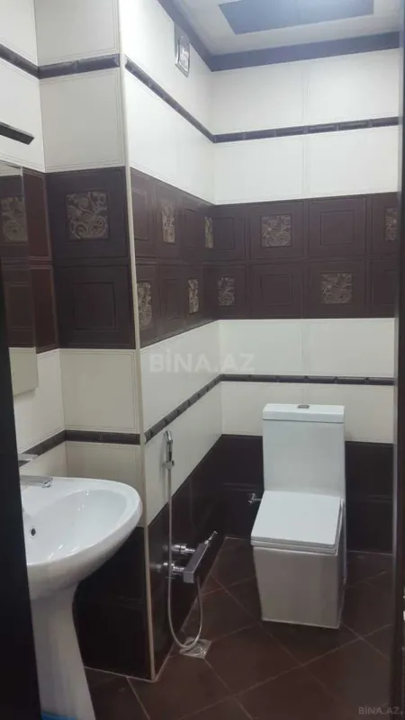 Satılır 3 otaqlı mənzil 136 m²