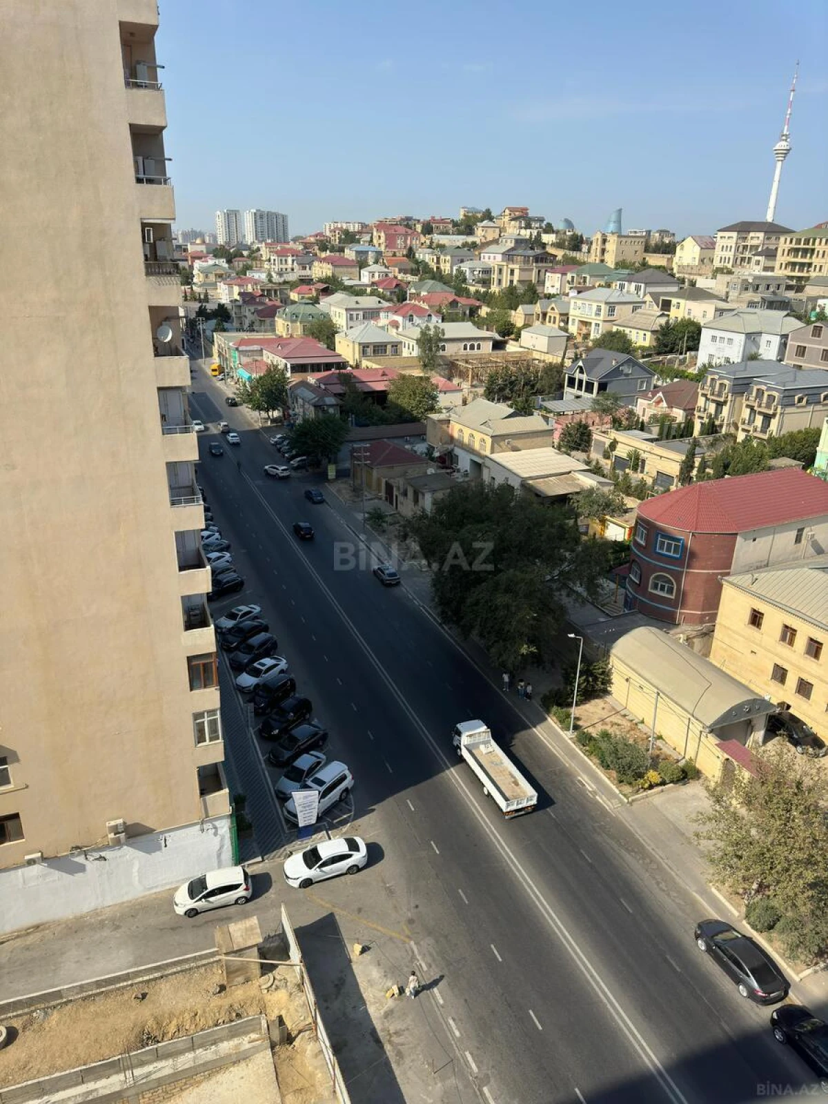 Satılır 3 otaqlı mənzil 136 m²