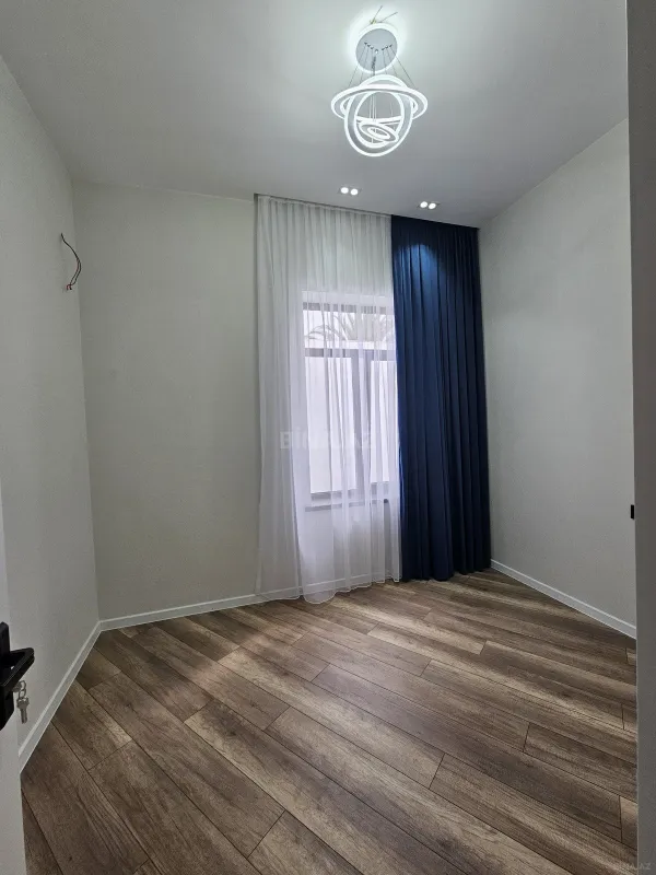 Satılır 4 otaqlı həyət evi 140 m²