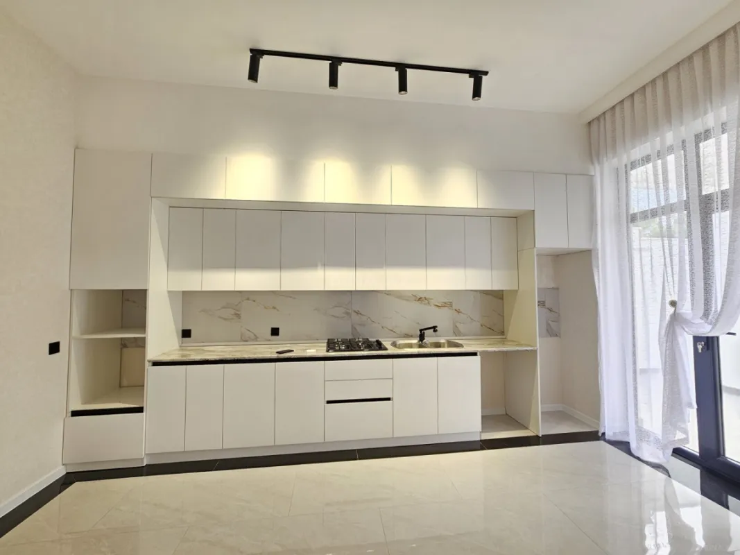 Satılır 4 otaqlı həyət evi 140 m²