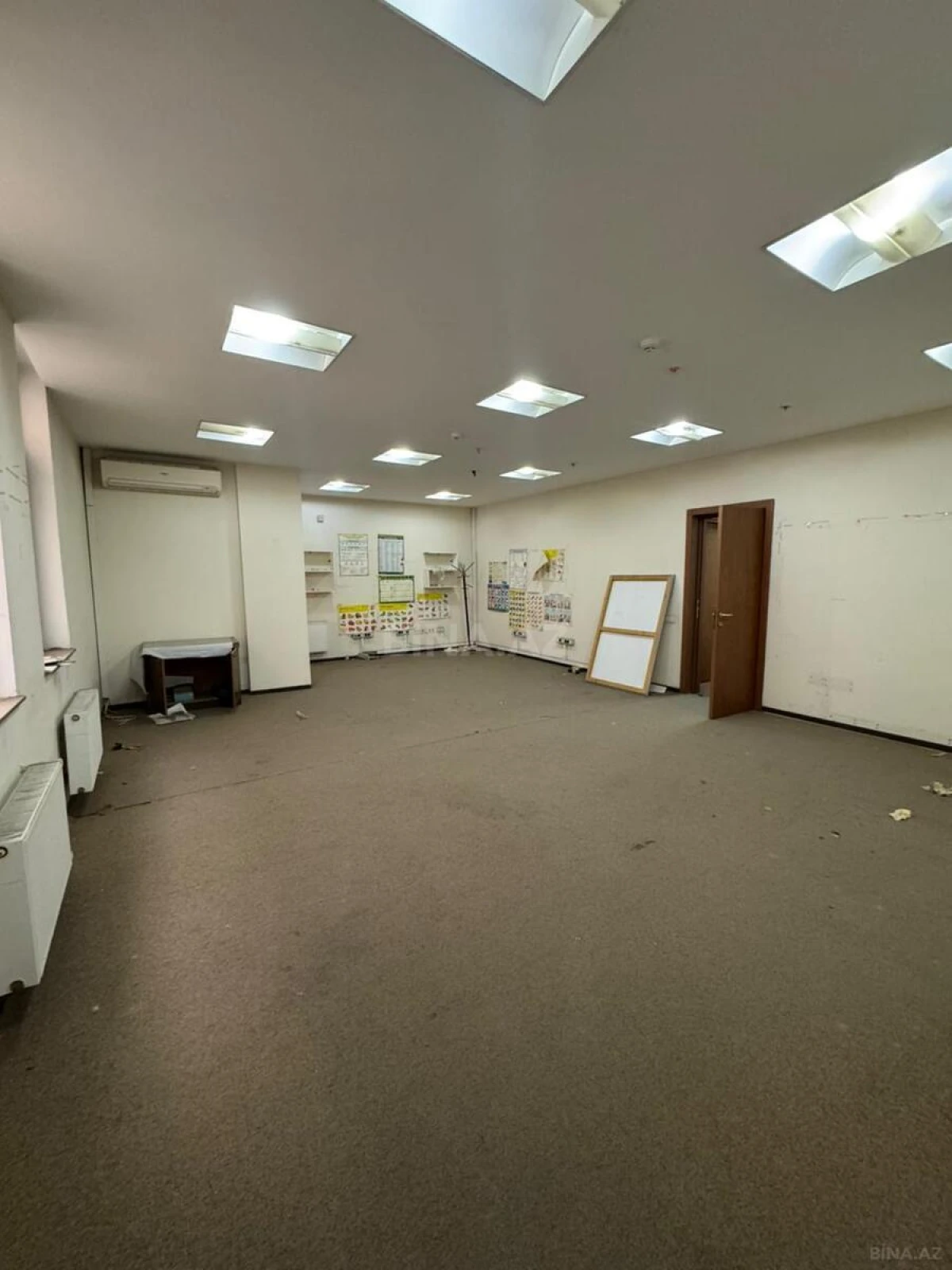 Kirayə verilir 12 otaqlı ofis 550 m²