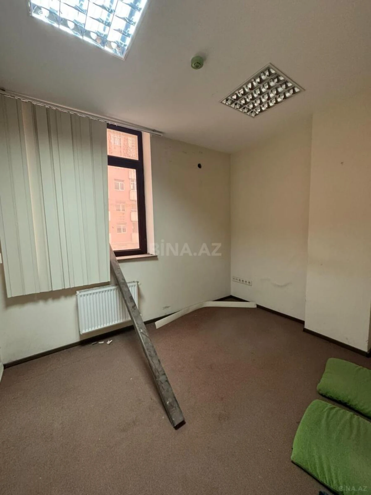 Kirayə verilir 12 otaqlı ofis 550 m²