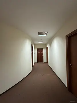 Kirayə verilir 12 otaqlı ofis 550 m²