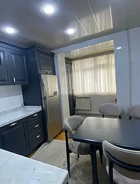 Satılır 5 otaqlı mənzil 130 m²