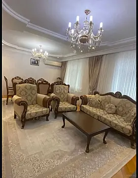 Satılır 5 otaqlı mənzil 130 m²