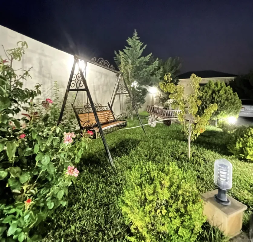 Satılır 6 otaqlı həyət evi 600 m²