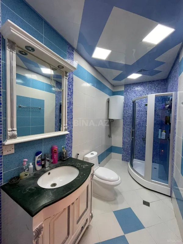 Satılır 6 otaqlı həyət evi 600 m²