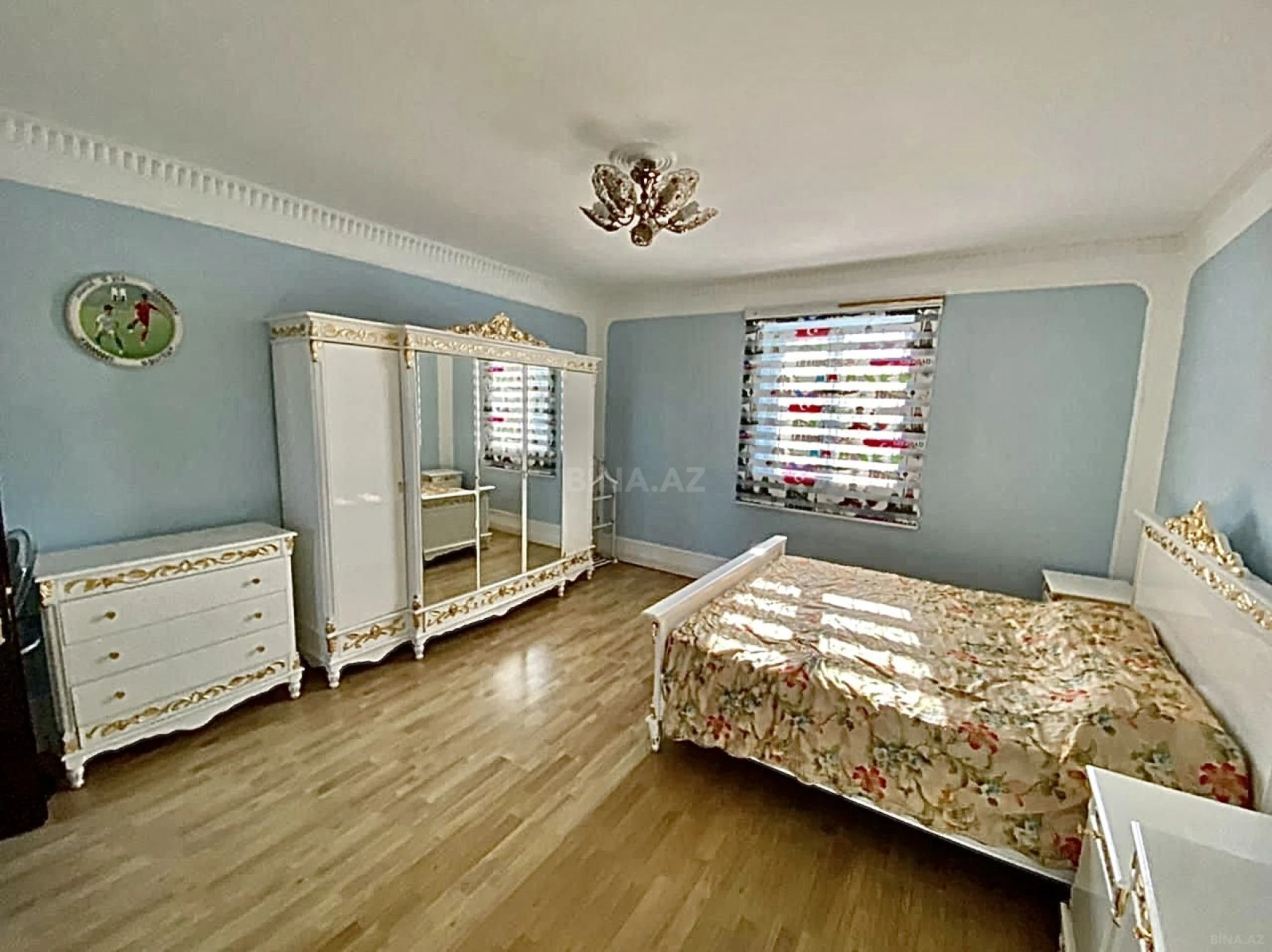 Satılır 6 otaqlı həyət evi 600 m²