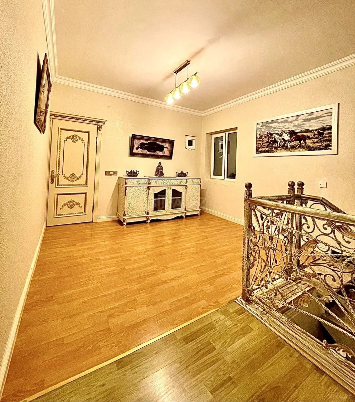 Satılır 6 otaqlı həyət evi 600 m²