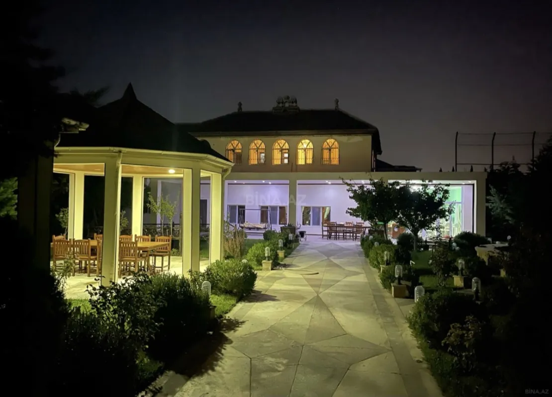 Satılır 6 otaqlı həyət evi 600 m²
