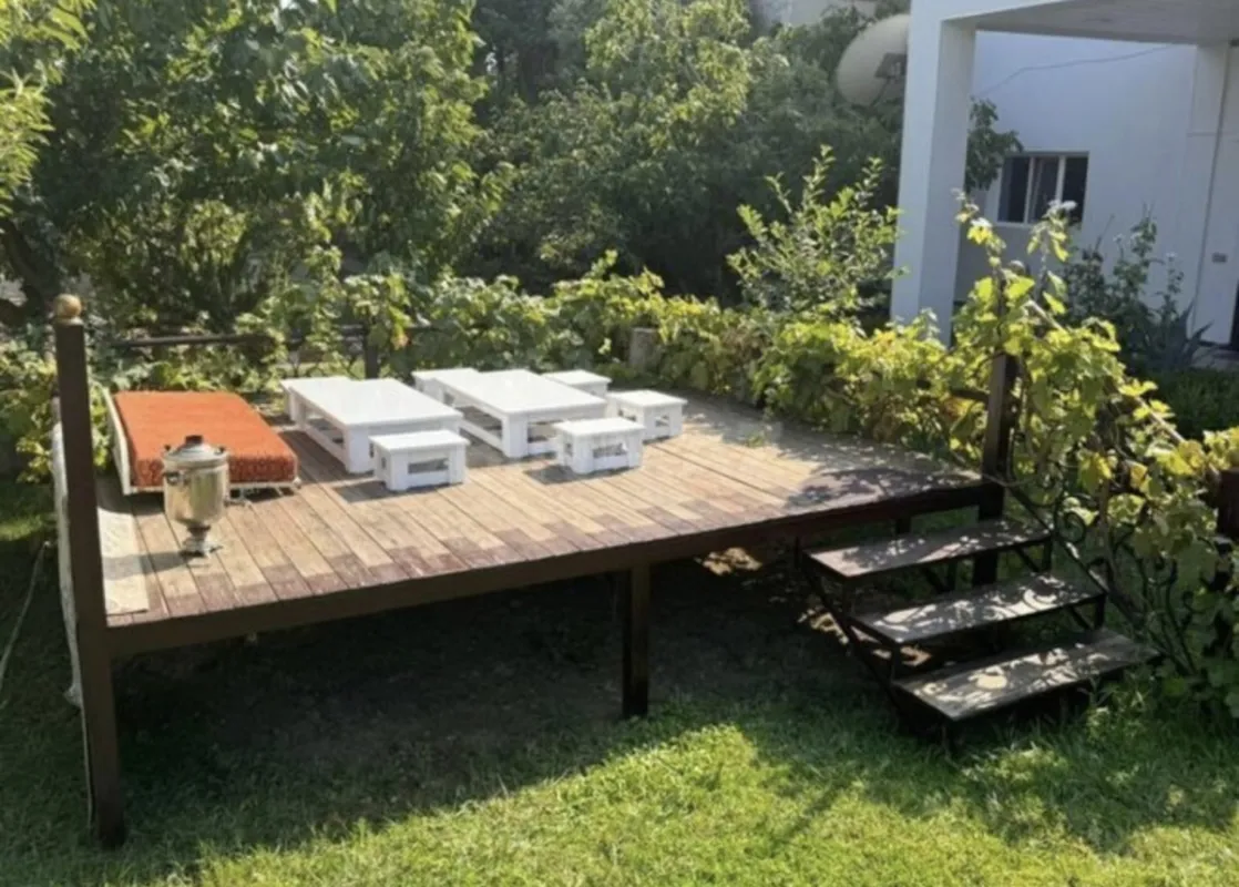 Satılır 6 otaqlı həyət evi 600 m²