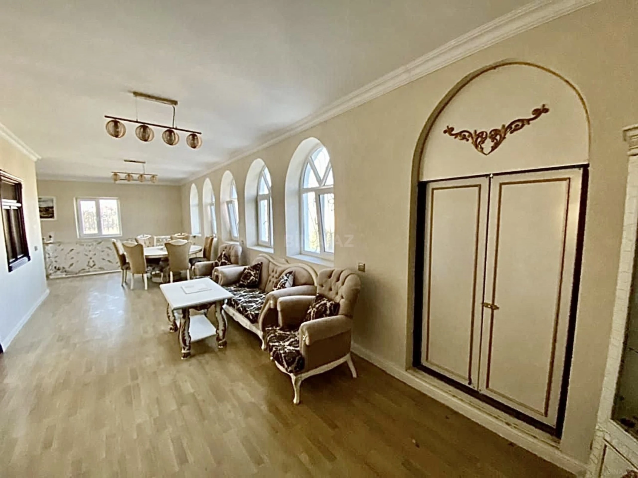 Satılır 6 otaqlı həyət evi 600 m²