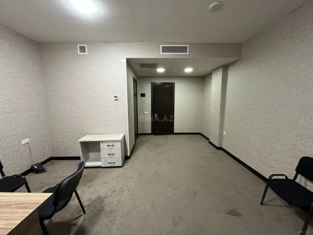 Kirayə verilir 1 otaqlı ofis 30 m²