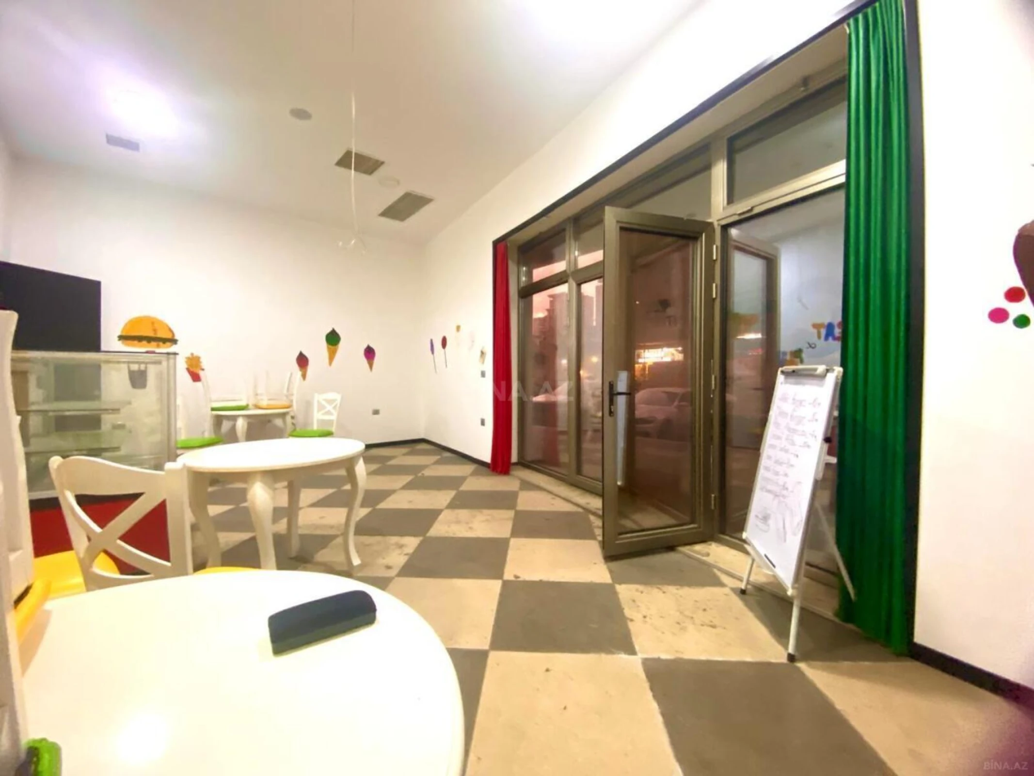 Kirayə verilir obyekt 200 m²