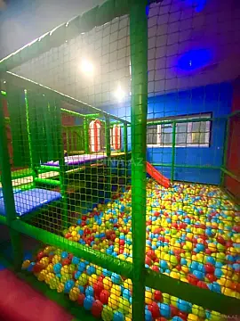 Kirayə verilir obyekt 200 m²