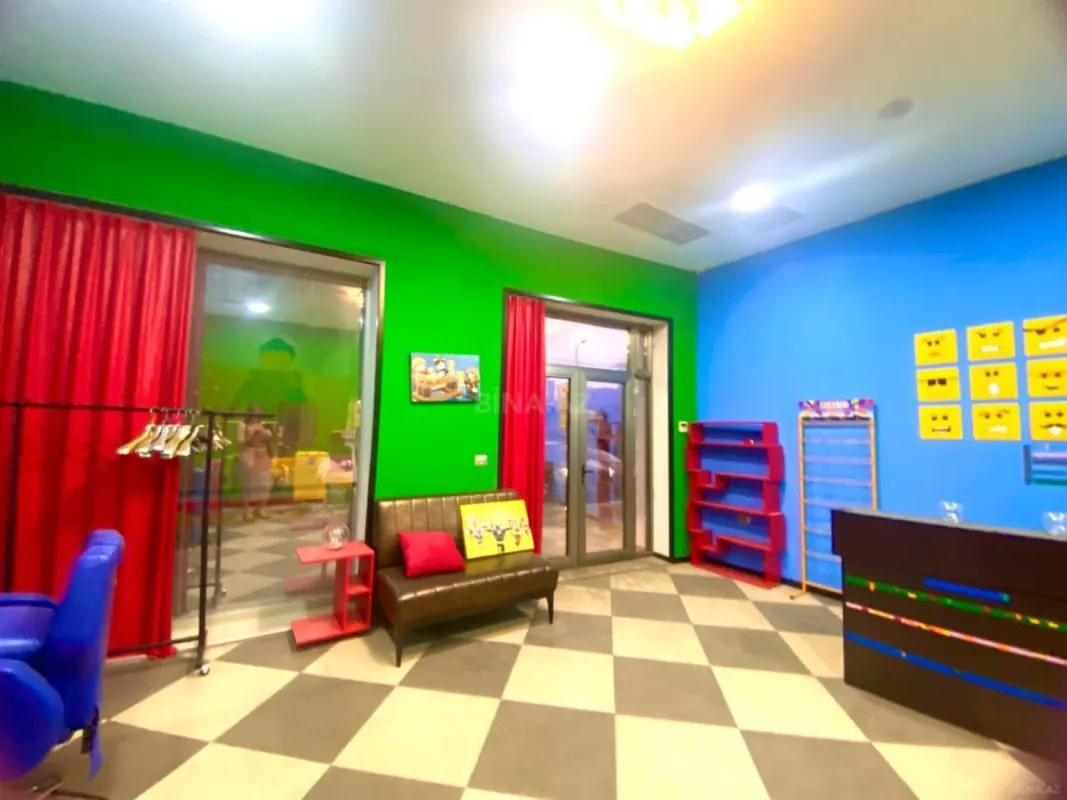 Kirayə verilir obyekt 200 m²