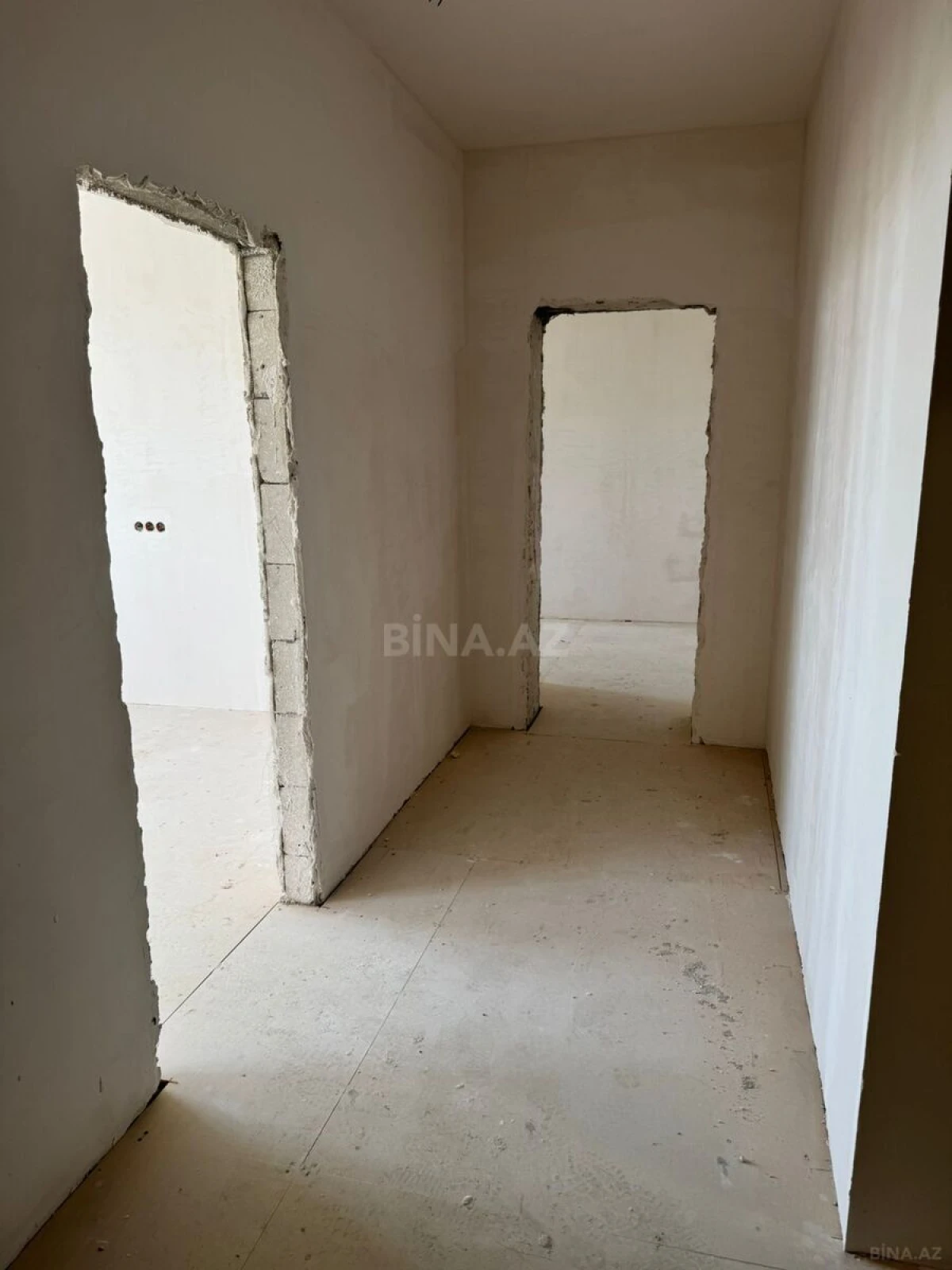 Satılır 3 otaqlı mənzil 109 m²