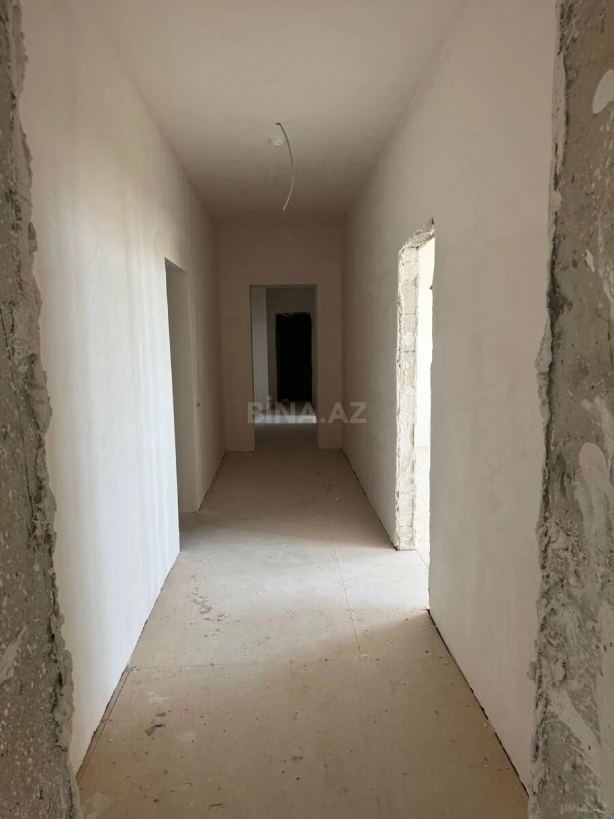 Satılır 3 otaqlı mənzil 109 m²