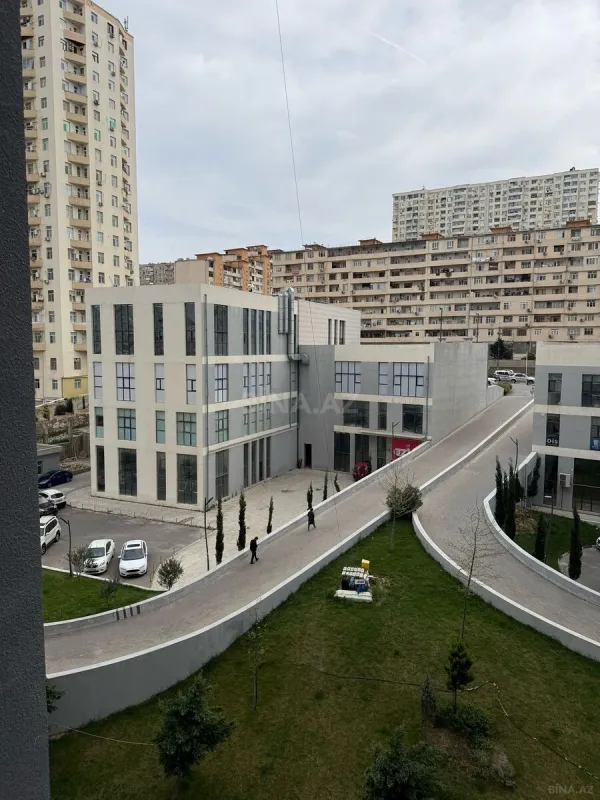 Satılır 4 otaqlı mənzil 155 m²