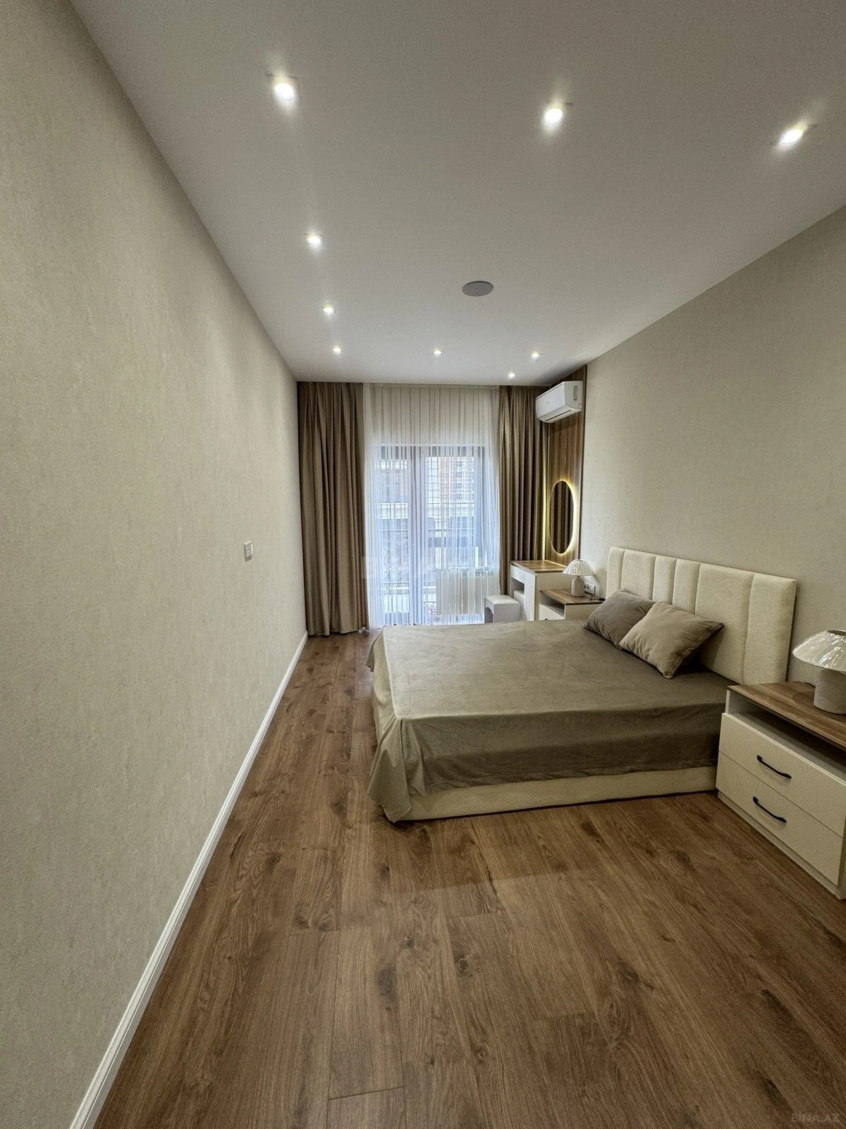 Satılır 2 otaqlı mənzil 64 m²
