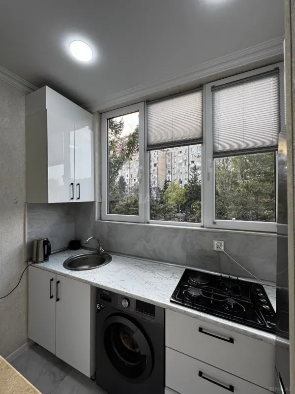 Satılır 3 otaqlı mənzil 50 m²
