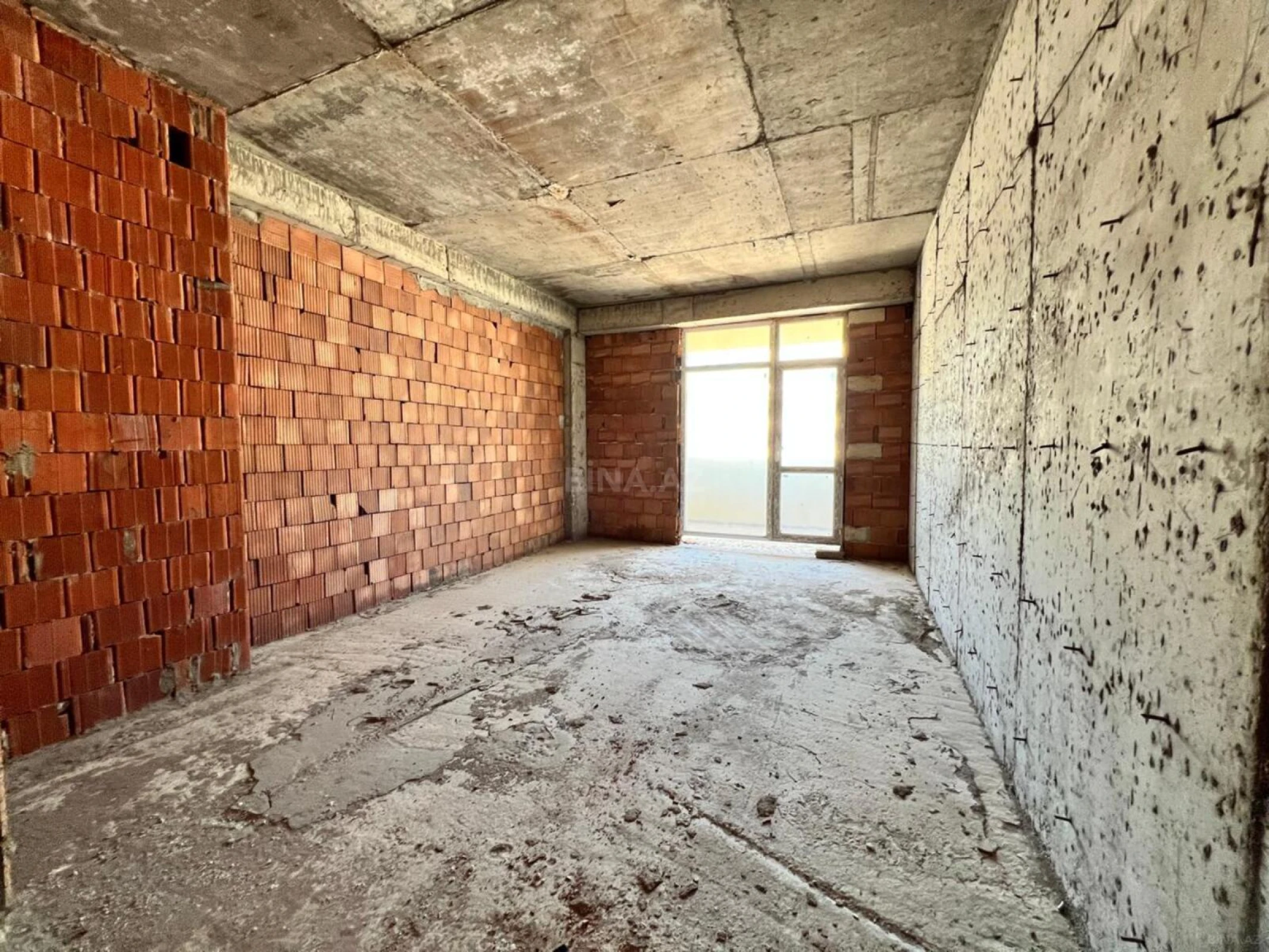 Satılır 1 otaqlı mənzil 40 m²