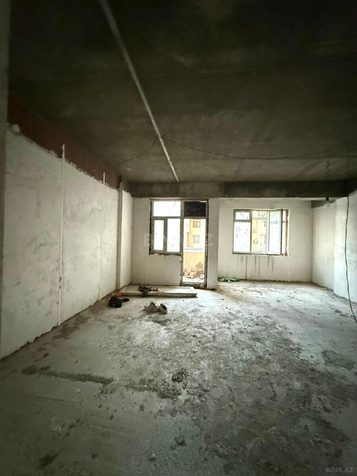 Satılır 3 otaqlı mənzil 145 m²