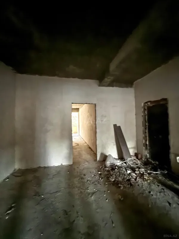 Satılır 3 otaqlı mənzil 145 m²