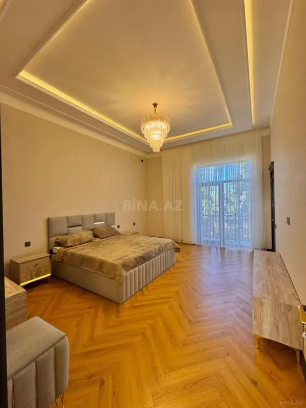 Satılır 6 otaqlı həyət evi 675 m²