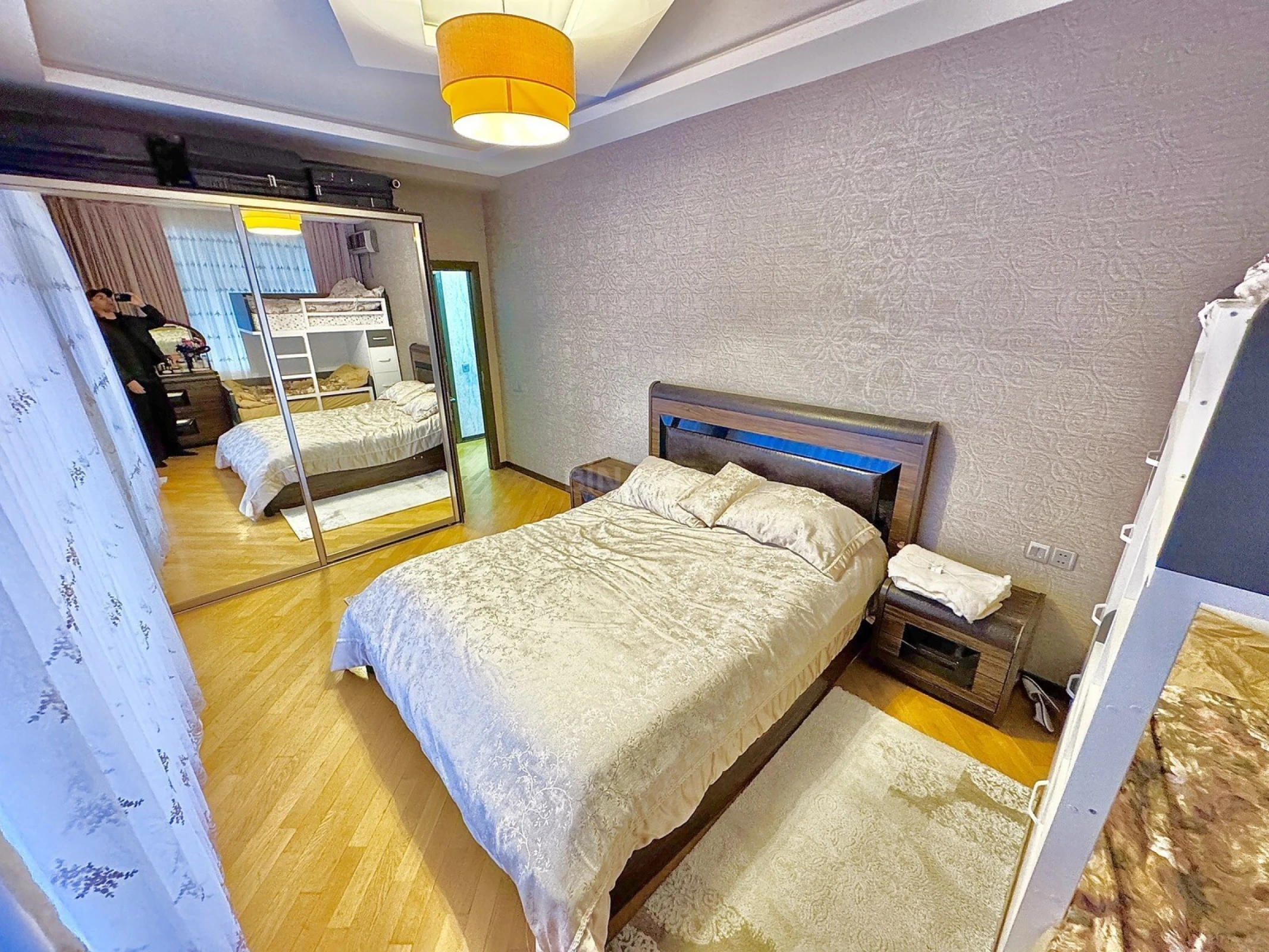 Satılır 2 otaqlı mənzil 103 m²