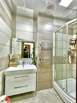 Satılır 2 otaqlı mənzil 103 m²