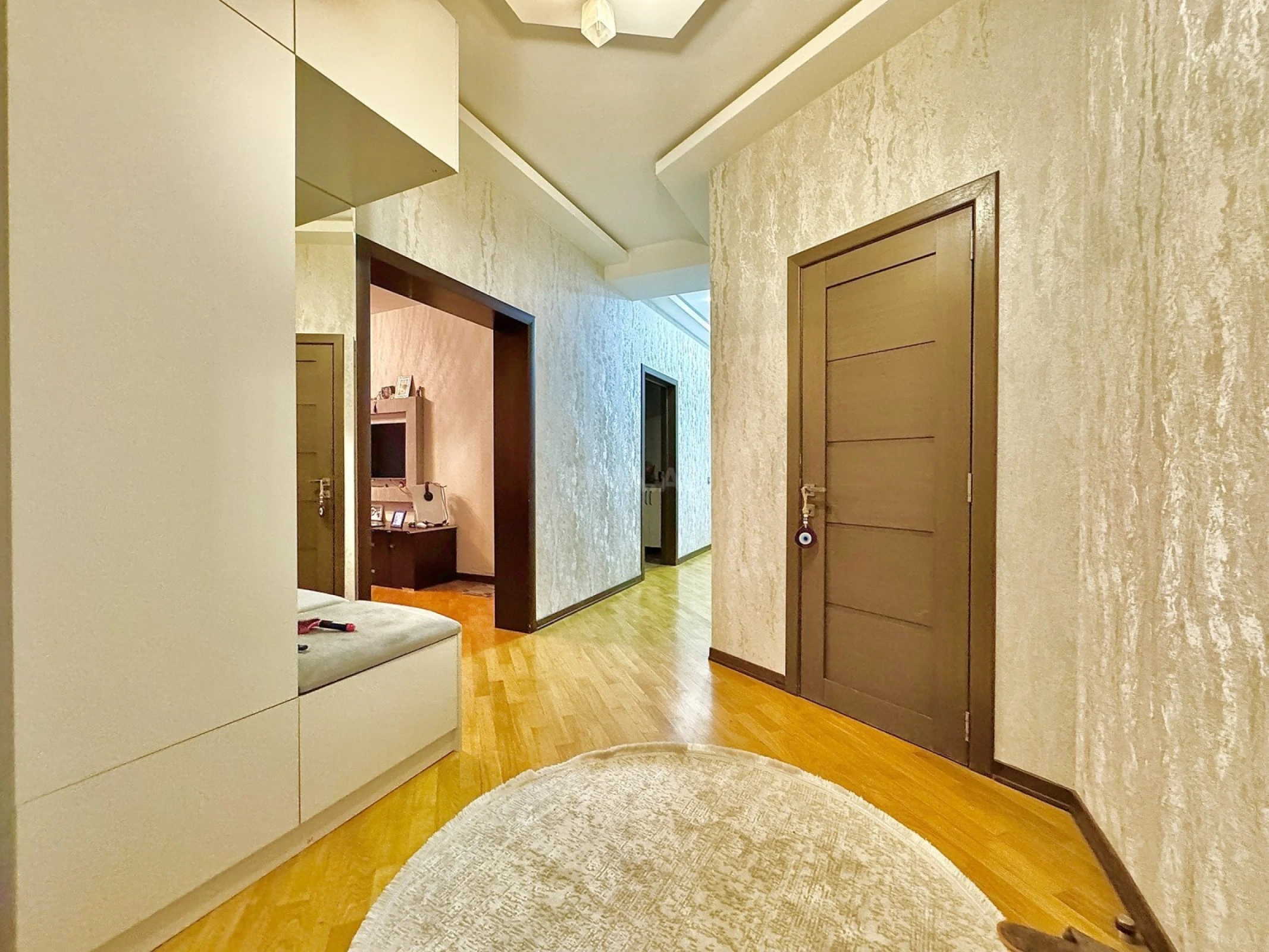 Satılır 2 otaqlı mənzil 103 m²