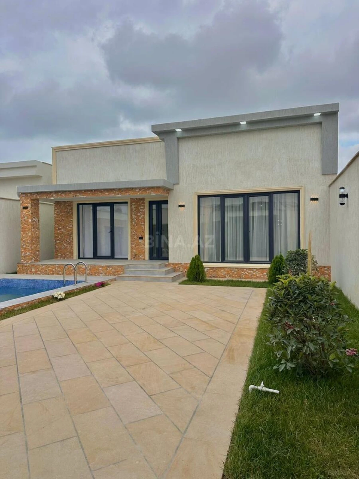 Satılır 4 otaqlı həyət evi 150 m²