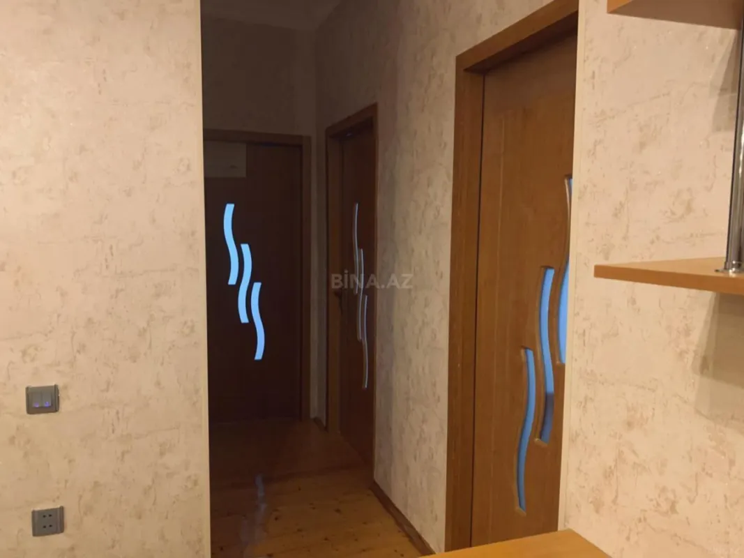 Kirayə verilir 3 otaqlı mənzil 95 m²