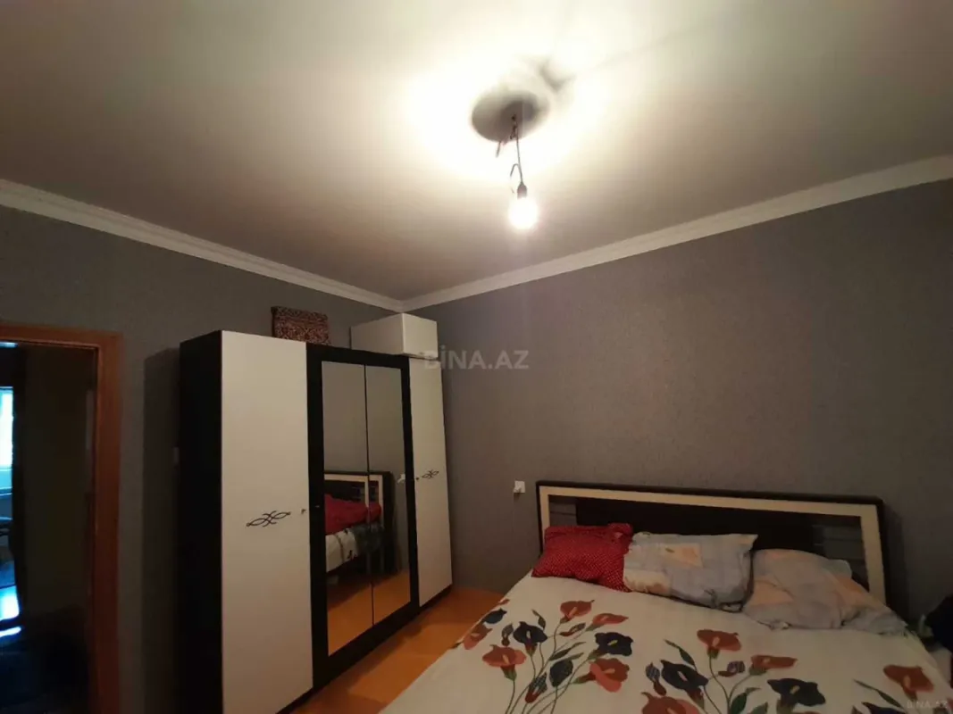 Satılır 4 otaqlı mənzil 100 m²