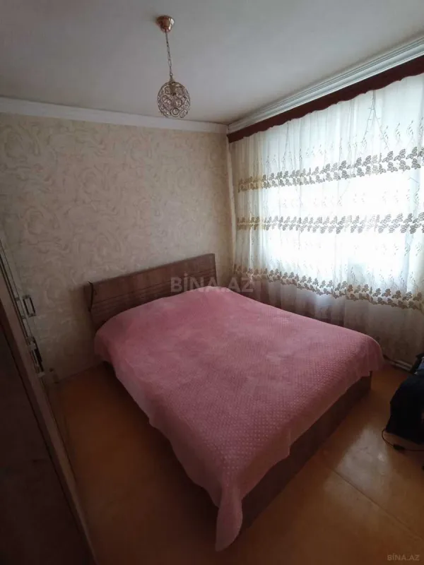 Satılır 4 otaqlı mənzil 100 m²