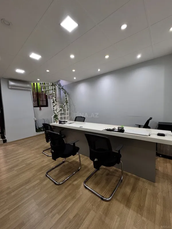 Kirayə verilir 2 otaqlı ofis 47 m²