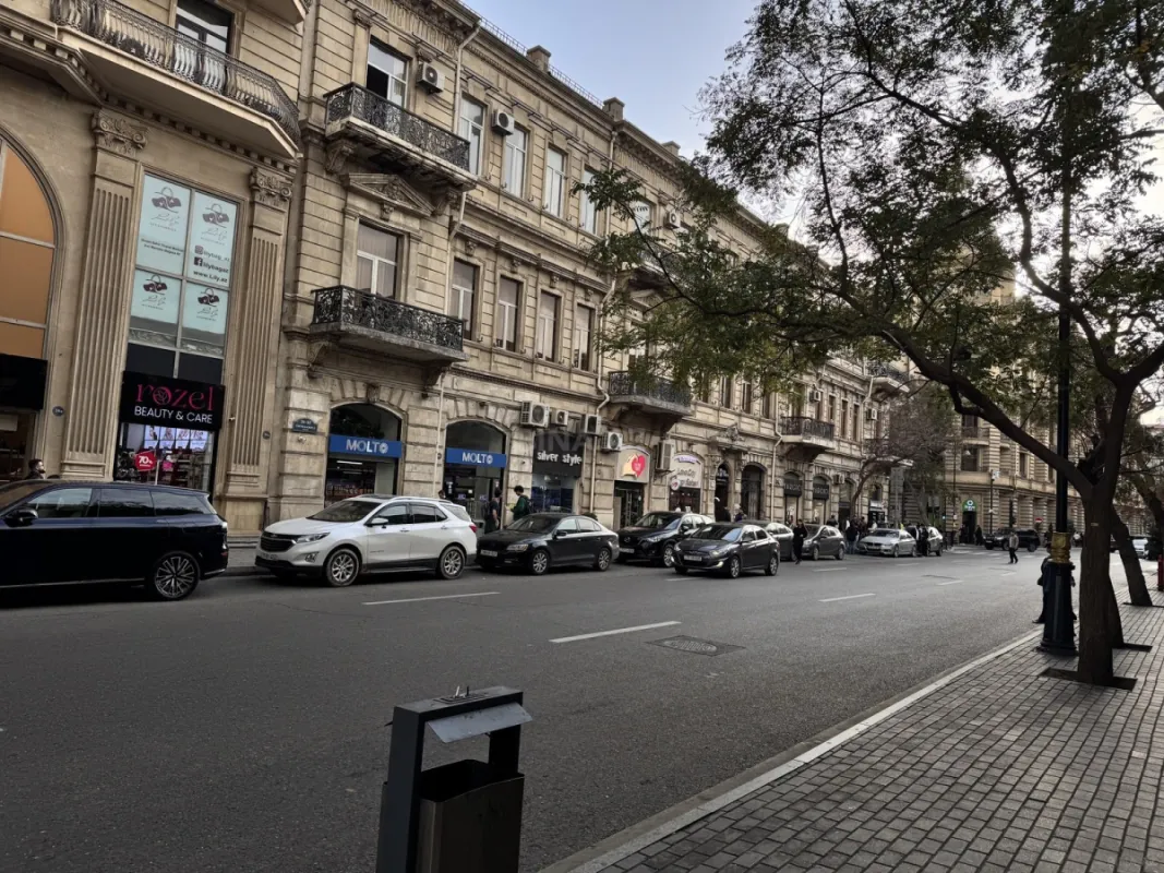 Kirayə verilir 2 otaqlı ofis 47 m²