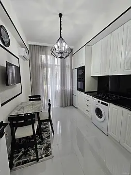 Satılır 2 otaqlı mənzil 60 m²