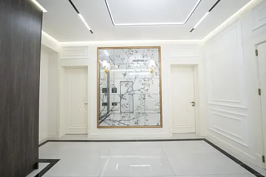 Satılır 3 otaqlı mənzil 121 m²