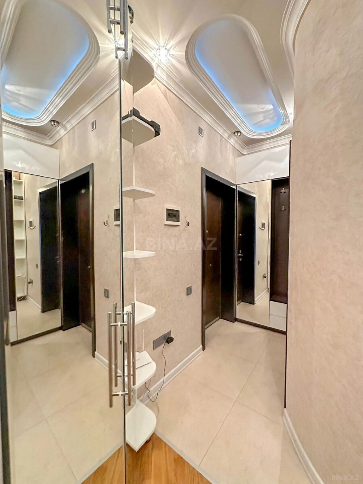 Satılır 2 otaqlı mənzil 68 m²