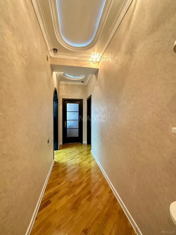 Satılır 2 otaqlı mənzil 68 m²