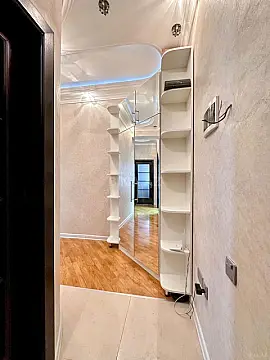 Satılır 2 otaqlı mənzil 68 m²