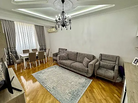 Satılır 2 otaqlı mənzil 68 m²