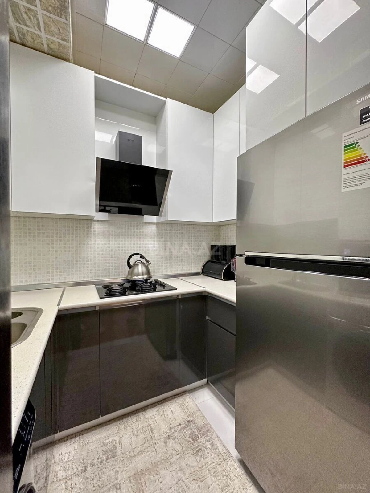 Satılır 2 otaqlı mənzil 68 m²